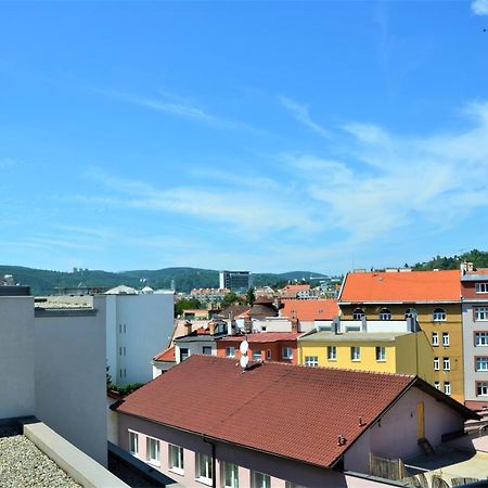New Apartment With Garage Parking Брно Экстерьер фото