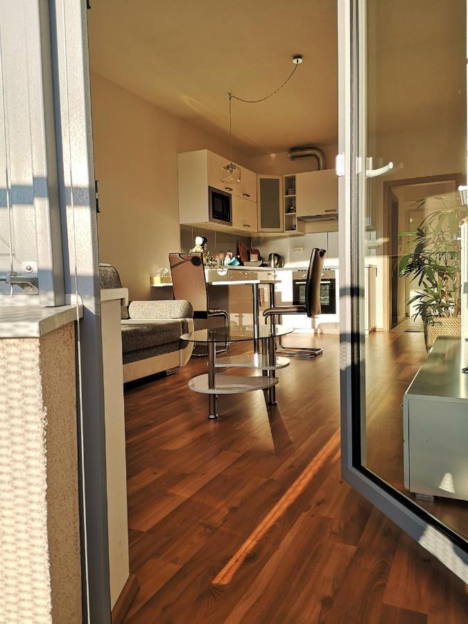 New Apartment With Garage Parking Брно Экстерьер фото